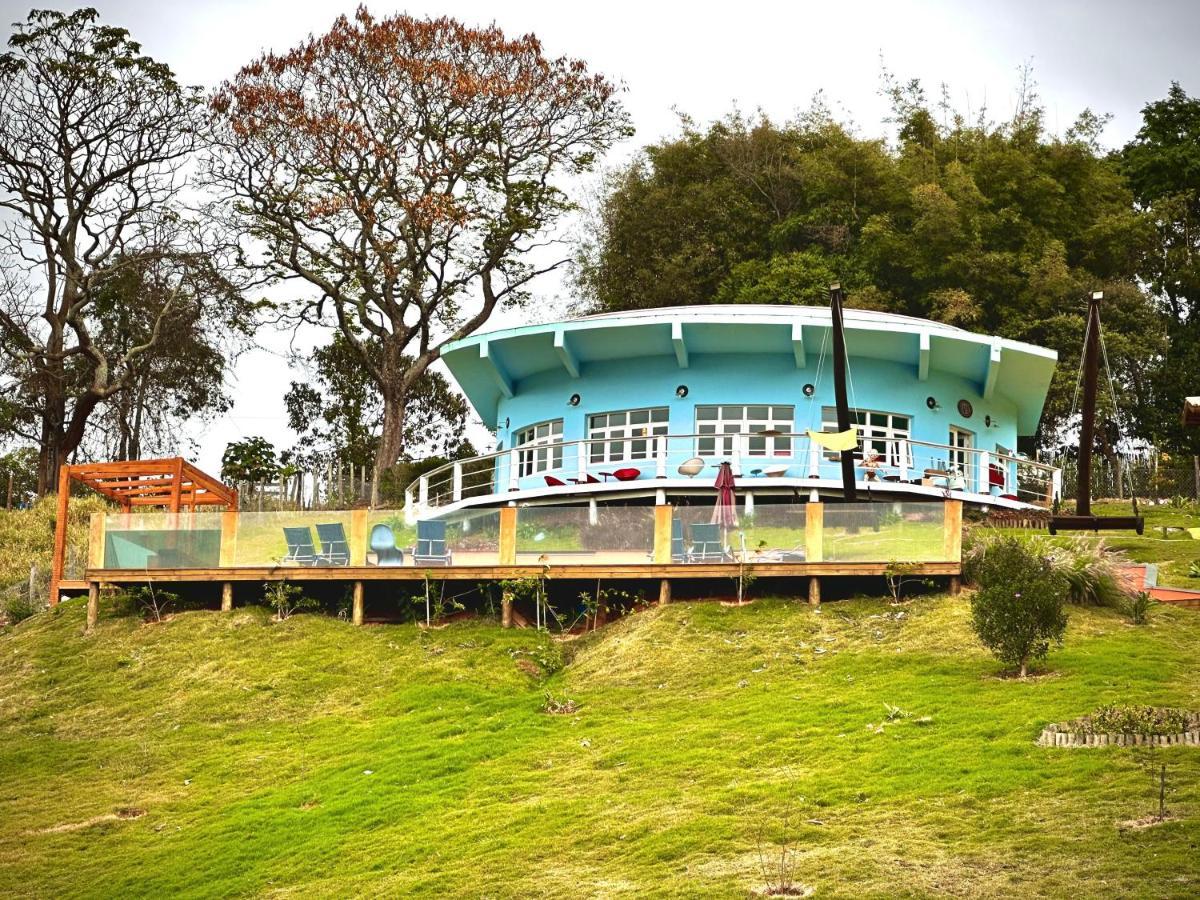 Casa Abacaxi, Vila Magica Bueno Brandao Bagian luar foto