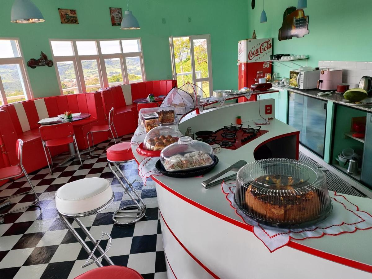 Casa Abacaxi, Vila Magica Bueno Brandao Bagian luar foto